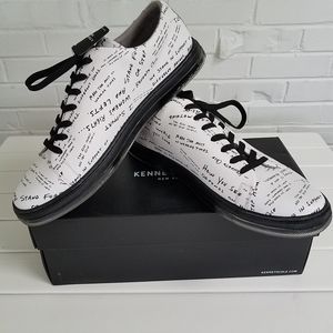 Kenneth Cole COLVIN SIGNATURE LOW TOP SNEAKER/12